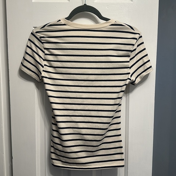 Abercrombie & Fitch Essential Tuckable Baby Tee M - Picture 2 of 4